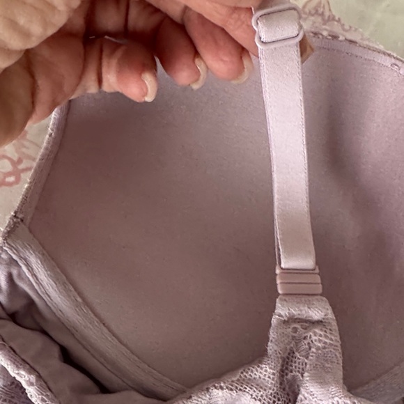 Victoria's Secret Lace Body By Victoria Bra in Lavender - Picture 9 of 9